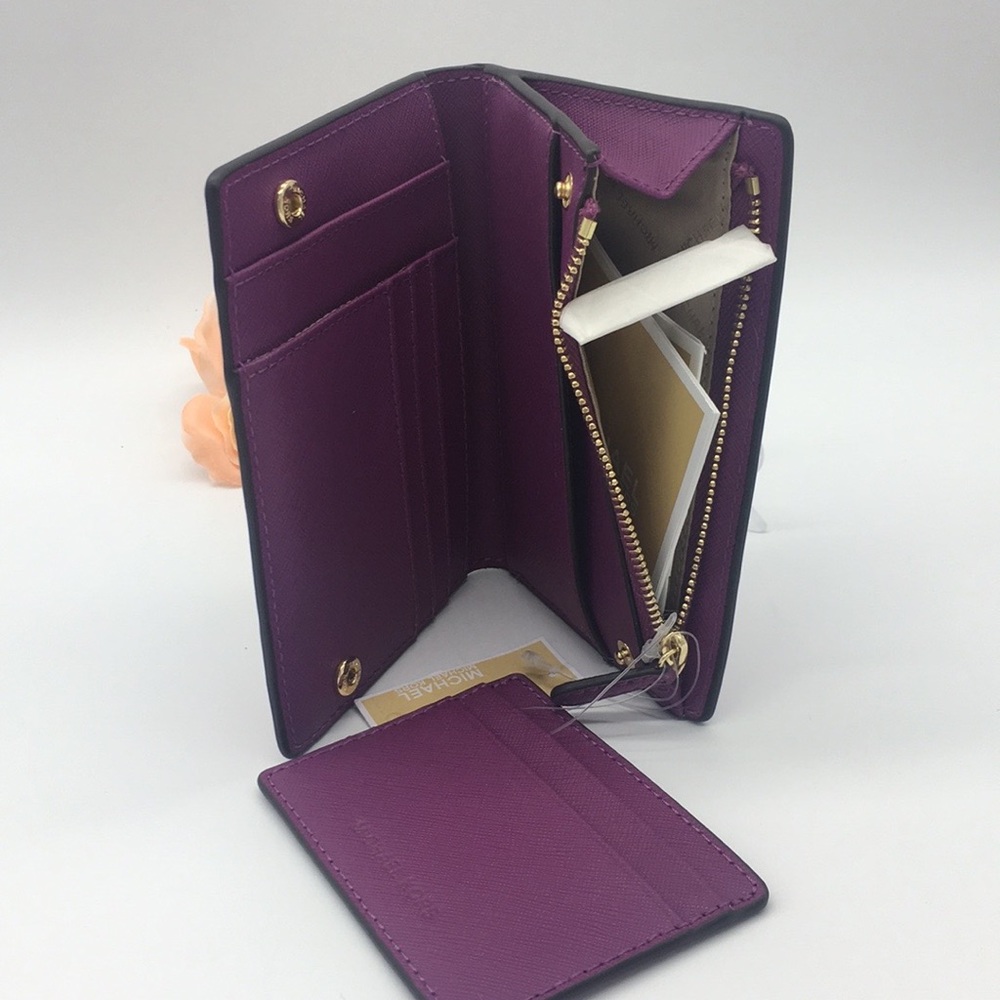 Michael Kors Jet Set Travel MD Card CSE Carryall - Picture 3 of 8